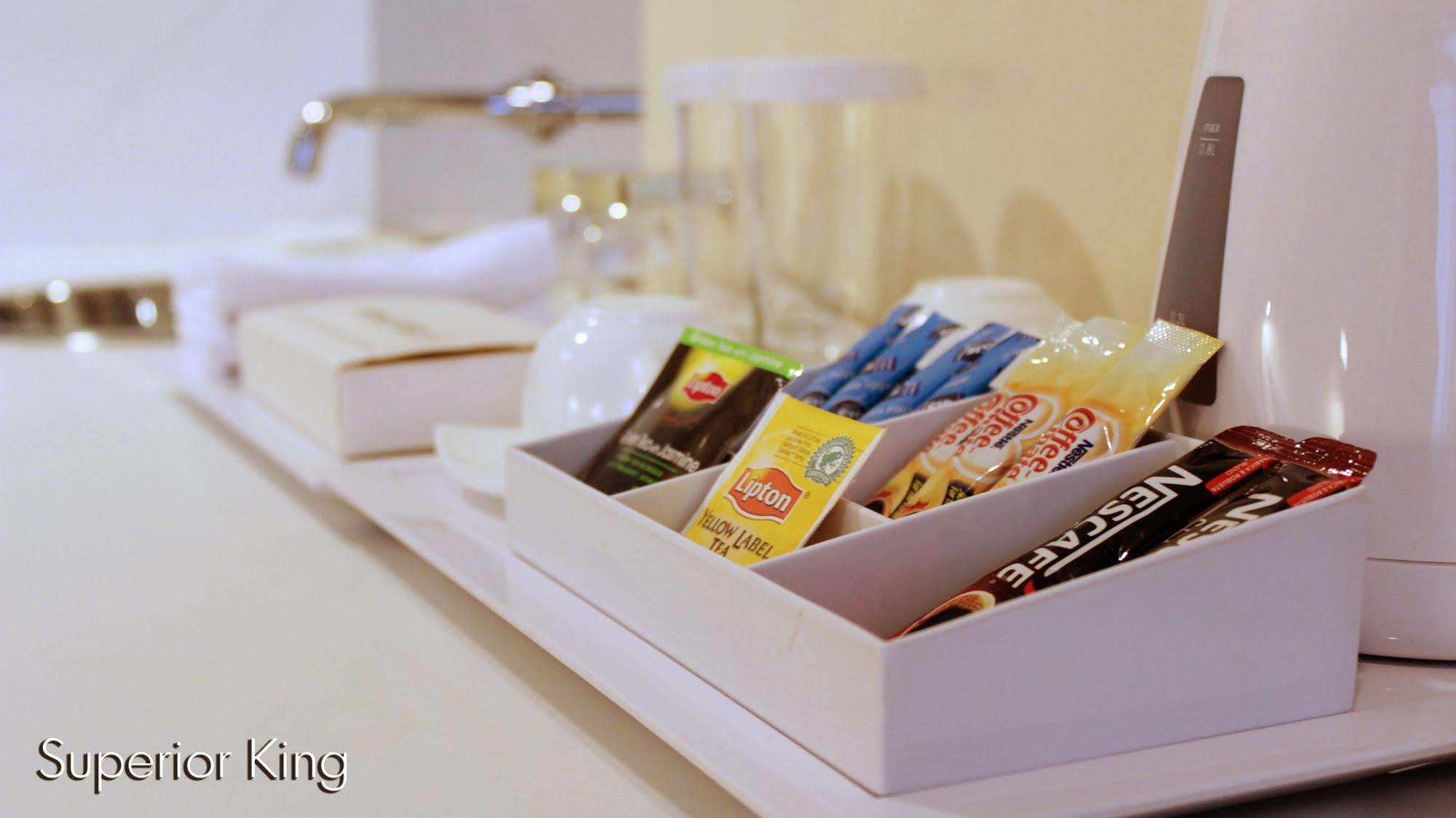 Ji Hotel Orchard Сингапур Екстериор снимка